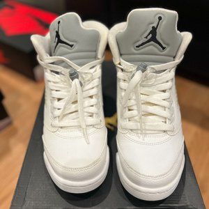 Air Jordan 5 Retro "Metallic White"
